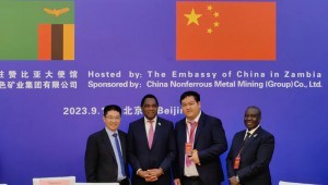 9月14日，，，，，，，，由中国驻赞比亚大使馆主理的中国—赞比亚投资推介运动在京举行，，，，，，，，董事长王浩宇受邀加入晚宴，，，，，，，，拜会希奇莱马左右，，，，，，，，同时约请赞比亚代表团来访抖圈为抖而生节水集团考察。。。。。。